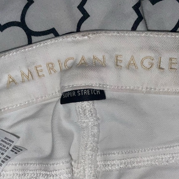 WHITE AMERICAN EAGLE JEANS SIZE 0 - Picture 5 of 6